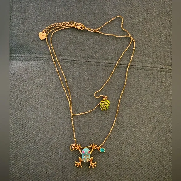 BETSEY JOHNSON!
Gold Frog Pendant Necklace with Leaf Charm - Picture 5 of 7